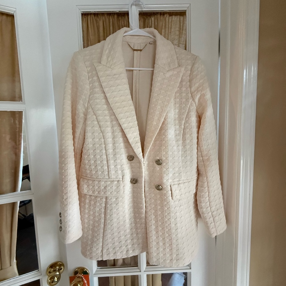 Chico's Cream Textured Blazer Chico Size “2” and US size 12. Like brand new - Picture 6 of 8